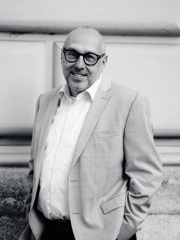 dr-andreas-otterbach - Sie verlieren einen geliebten Menschen Prof. Dr. Andreas Otterbach ♡ Experte bei den Notfallengeln -